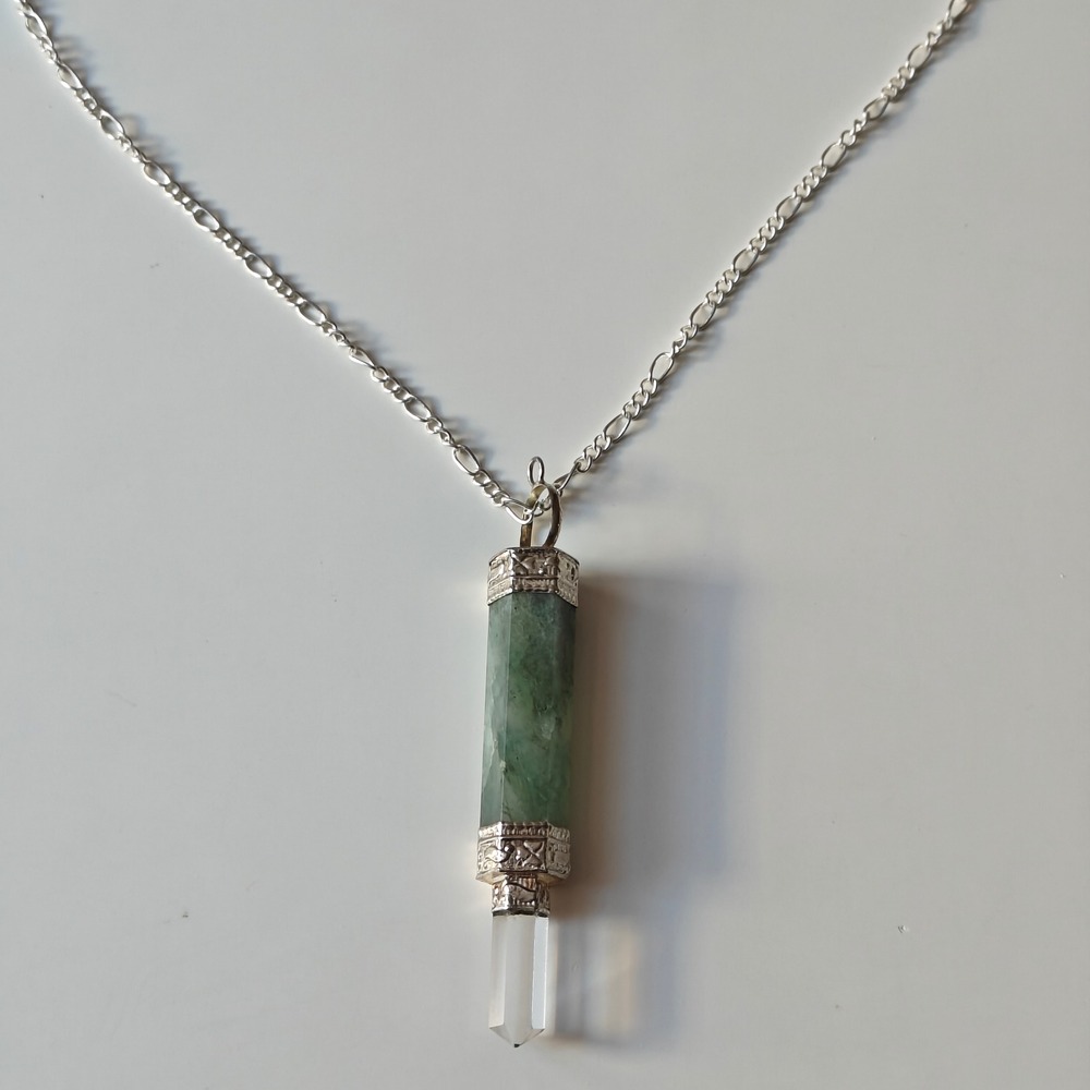 Green Aventurine Crystal Pillar Point Pendant Necklace Silver Tone Figaro Chain